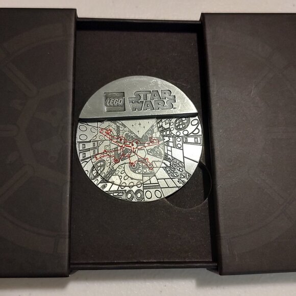 LEGO Star Wars 5008818 Battle of Yavin Collector's Coin Exclusive GWP May 4 2024 - Picture 1 of 4